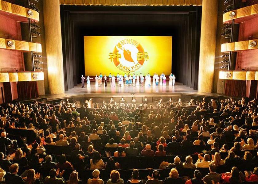 Image for article Taiwanese Theatergoers Cherish Shen Yun’s Artistry: “Care and Love for This World and Humanity”