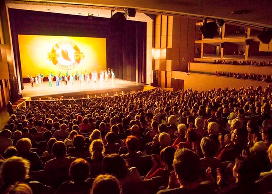 Image for article Theatergoers from Four Nations Share Their Appreciation for Shen Yun